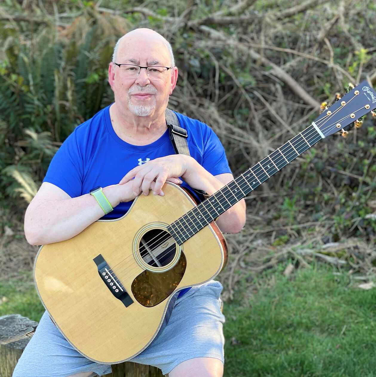 Mickey Levine and his acoustic guitar